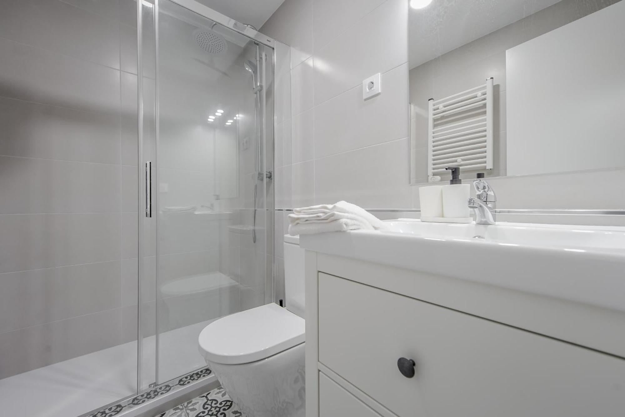 Cozy&New Apartment Para 6Pax En La Plaza De Tirso - Madrid E1 Exterior foto