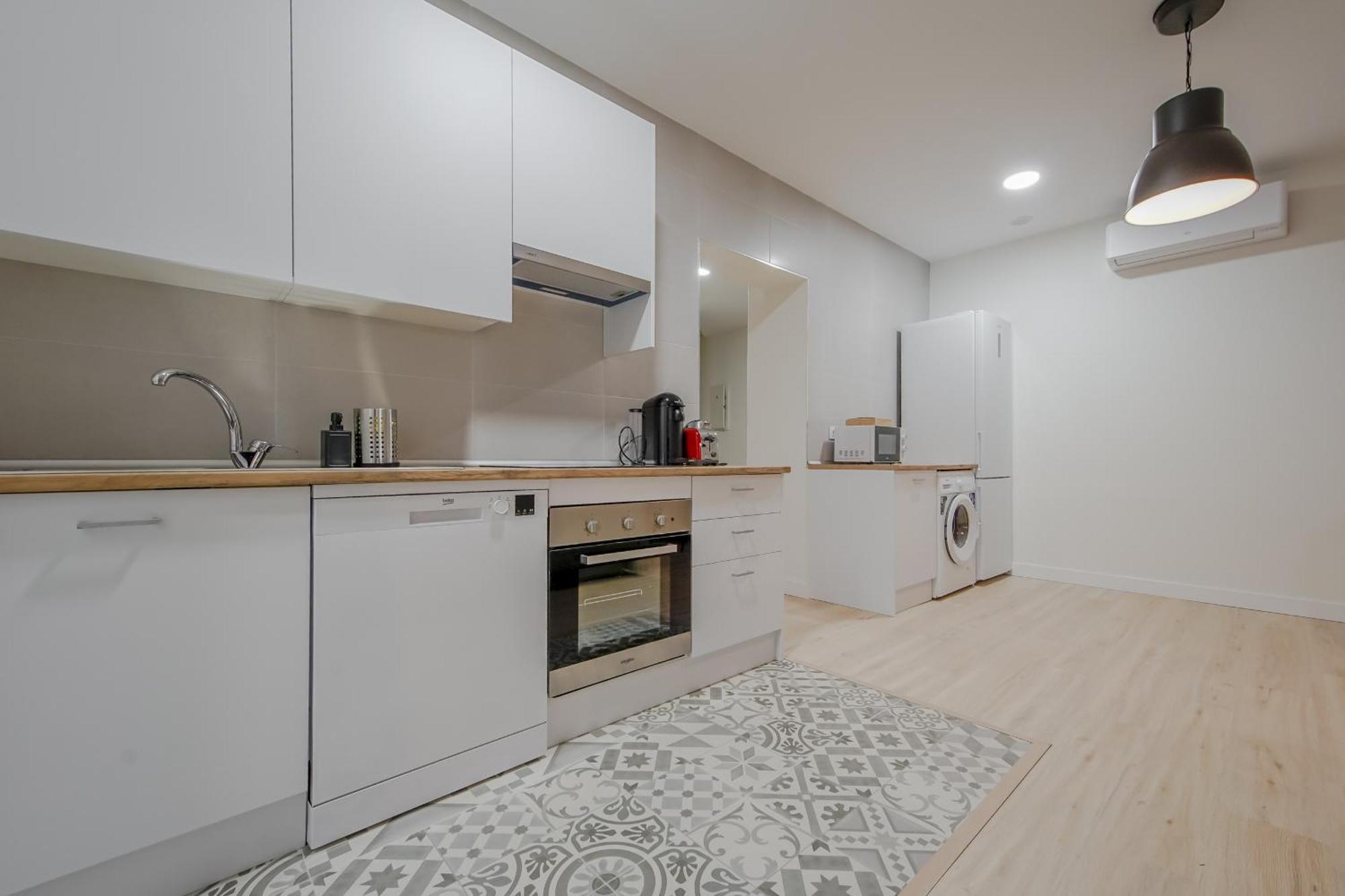 Cozy&New Apartment Para 6Pax En La Plaza De Tirso - Madrid E1 Exterior foto